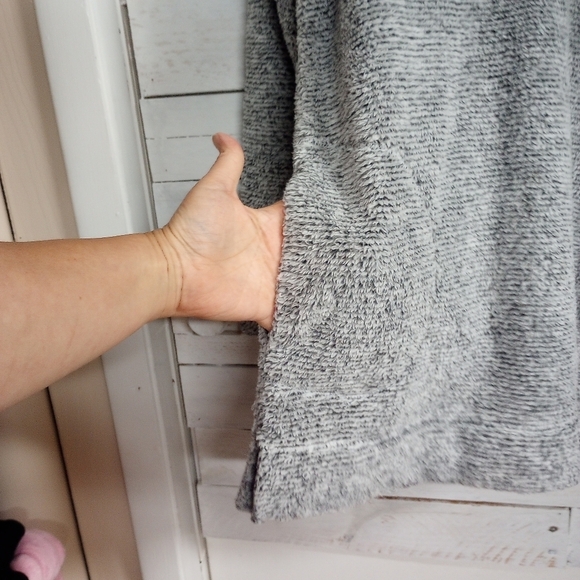 Soft Surroundings Luxe Sherpa Pullover 1/4 Zip Grey Size XSmall W/ Front Pocket - Picture 5 of 9